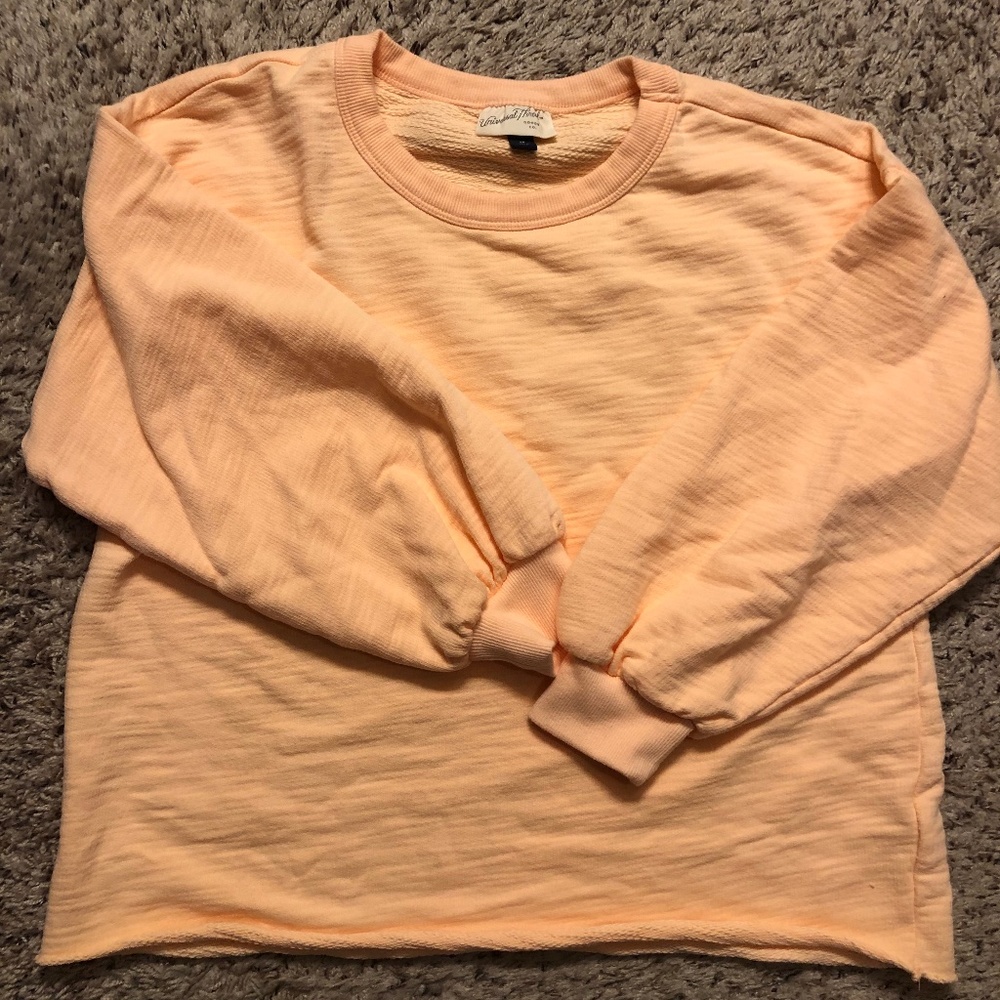 Universal Thread, puff shoulder sweatshirt, size medium